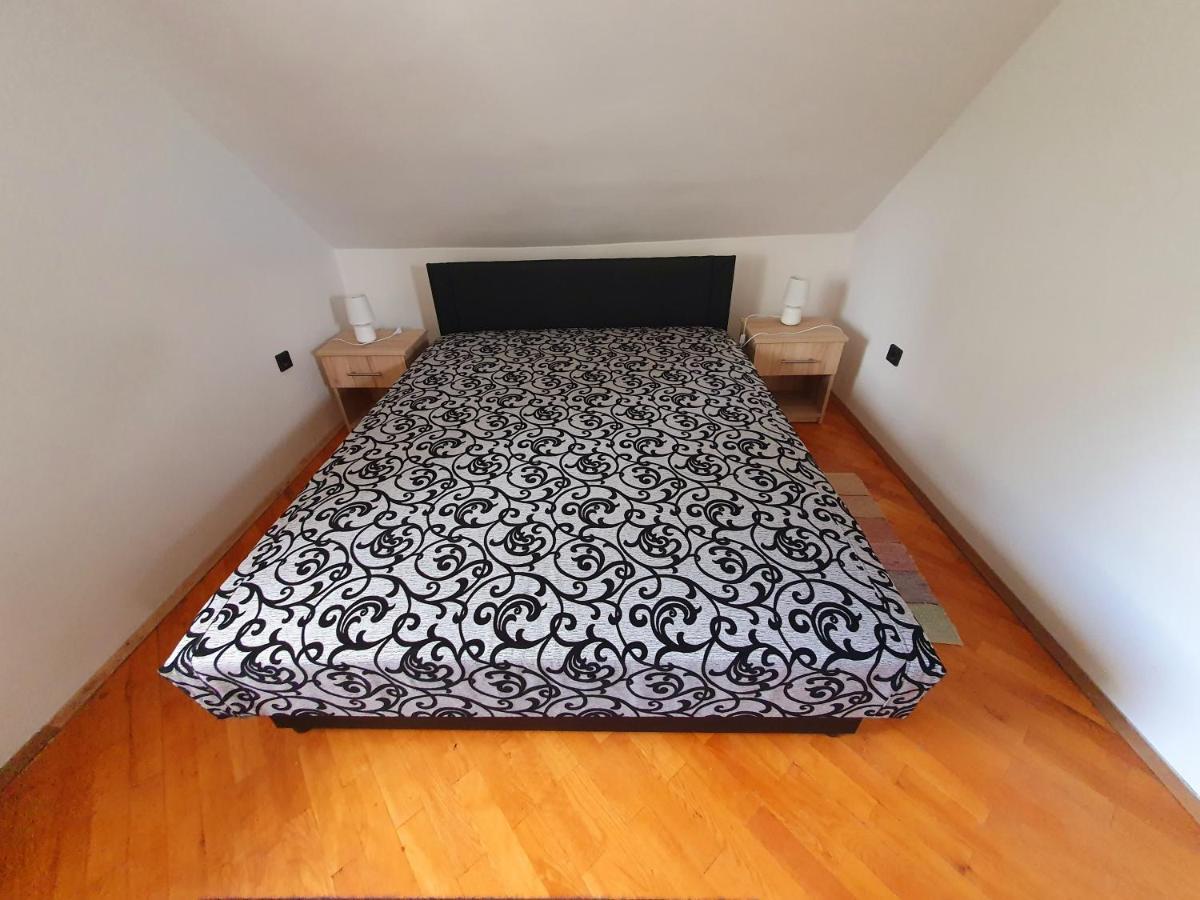 Szekreny Apartman Lenti Exterior photo